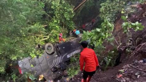 Identitas Korban Tewas Bus Rombongan Pelajar Masuk Jurang Di Tasik