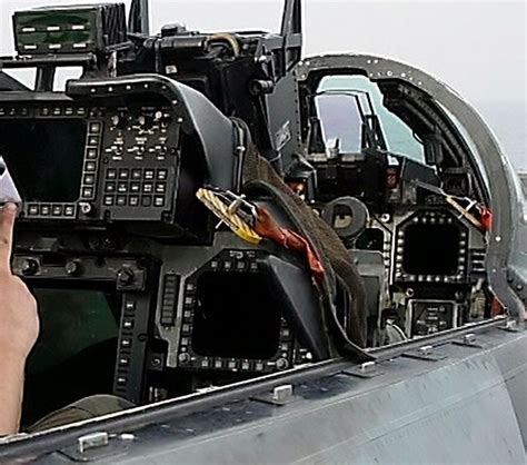 F 14 Tomcat Cockpit View