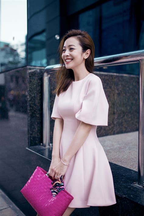 Hết hè Sao hot girl Việt lại rủ nhau đổi kiểu tóc mới