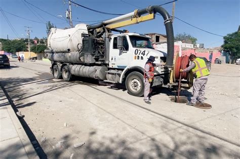 Realiza La JMAS Labores De Mantenimiento De Alcantarillado En La Sara Lugo