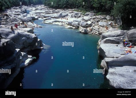 Verzsasca Valley Hi Res Stock Photography And Images Alamy