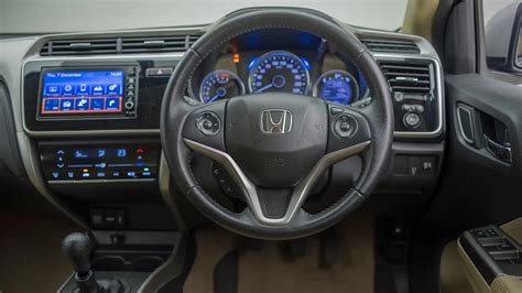 honda amaze dashboard