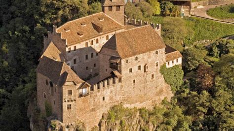 Schloss Runkelstein Infos News Mehr Burgen De