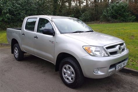 2006 Toyota Hilux 4 Door Double Cab Pickup 2 5 D 4D Low Miles 1