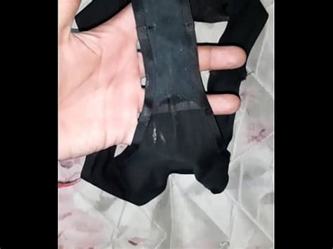 Oliendo Tanga Y Brasier De Mi Hermana Usada XVIDEOS