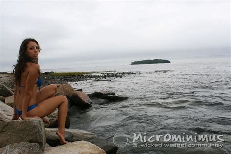 Bikini Model Christine Ai Enhanced Blue Topaz Enhance X Porn Pic