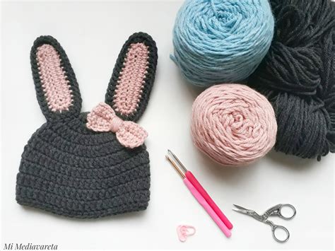 Patrón Gorro con orejas de conejo para bebé a crochet Mi Mediavareta