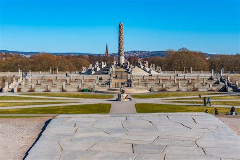 Oslo Norway 15 De Abril De 2019 Monumento Monolítico En El Parque