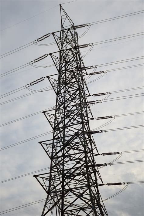 Pilones De La Electricidad En Campo De La Cebada Imagen De Archivo