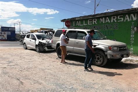 Le Corta El Paso A Veh Culo Y Choca En Avenida De Las Torres