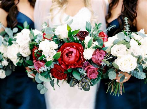 Romantic Red Wedding Bouquets