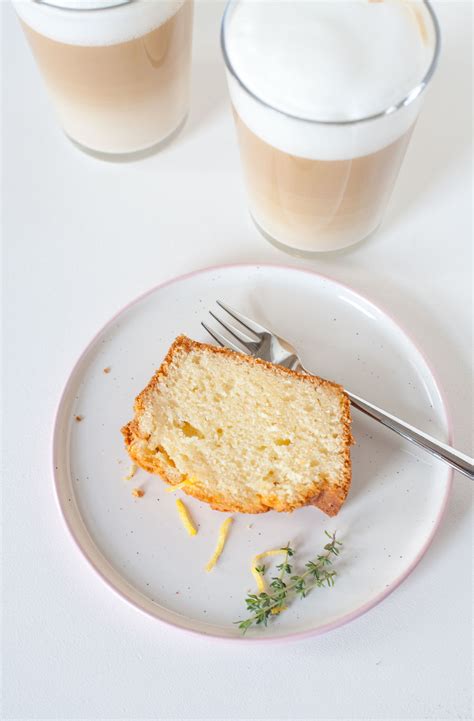 Ein Kuchen F R Zwischendrin Der Zitronen Thymian Kuchen