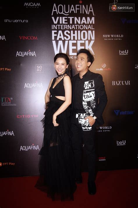 Tuần lễ thời trang ngày cuối Hari Won khoe ngực đầy bên Trấn Thành nhưng không hot bằng