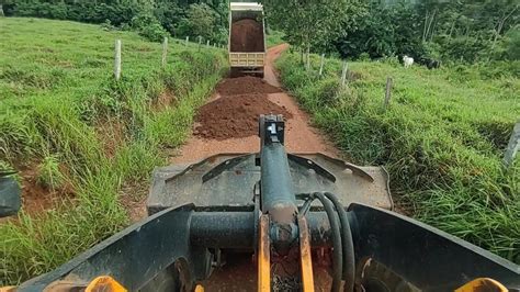 Como Espalhar Cascalho Em Estrada Estreita Com PÁ Carregadeira Jcb