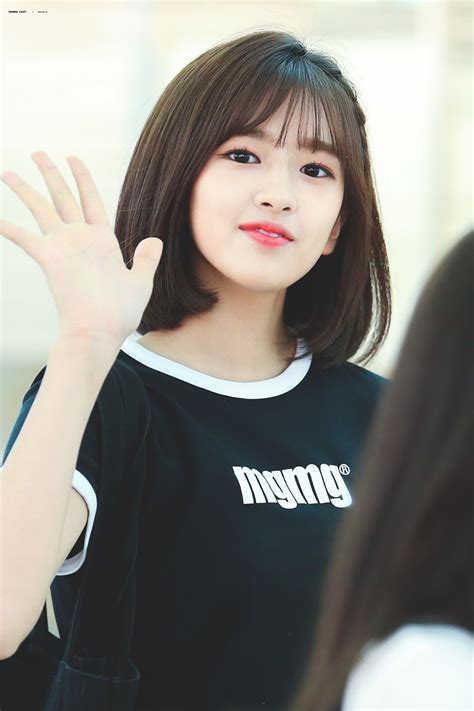 Ahn Yujin Yoojin 안유진 아이즈원 Izone Izone Cr Anyujinkr Korean Short