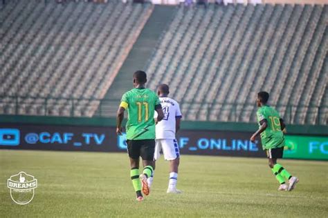 Coupe Caf Dreams Fc Surprend Le Stade Malien Bamako Africafootunited