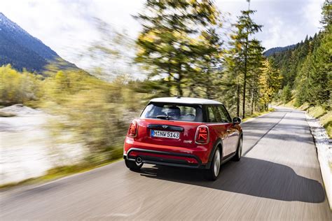 MINI Cooper S E elétrico tem condições imperdíveis em junho