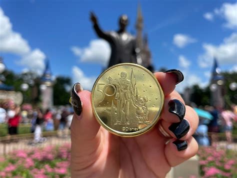 New Partners Statue Mickey Minnie And More Walt Disney World Th