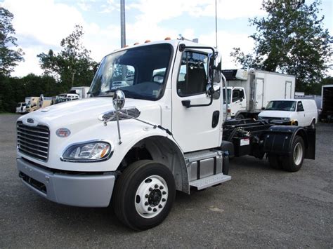 2018 Freightliner Business Class M2 106 Jim Reeds Commercial Truck Sales