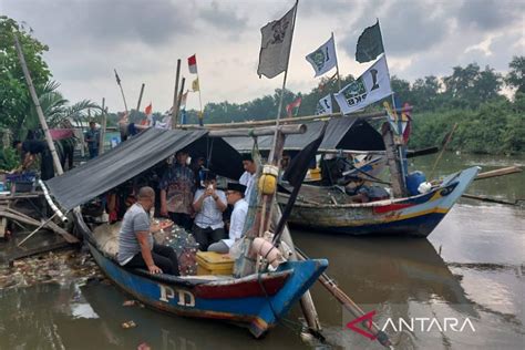 Ratusan warga Penjaringan teriak histeris sambut Cawapres Muhaimin ...