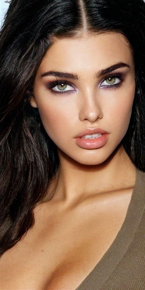 Adriana Lima Madison Beer Ojos De Mujer Belleza De Cara Belleza Mujer