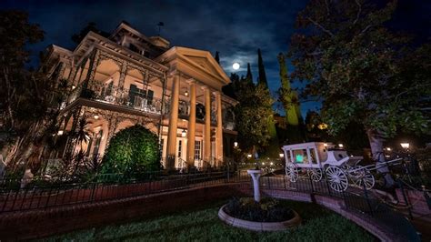 Haunted Mansion | Disneyland Park | Disneyland Resort