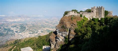 Castello Di Venere W Erice Sycylia W Ochy Zdj Cie Stock Obraz