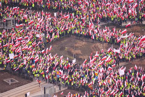 Protest rolników w Warszawie. Policja zatrzymała trzy osoby - Dziennik.pl