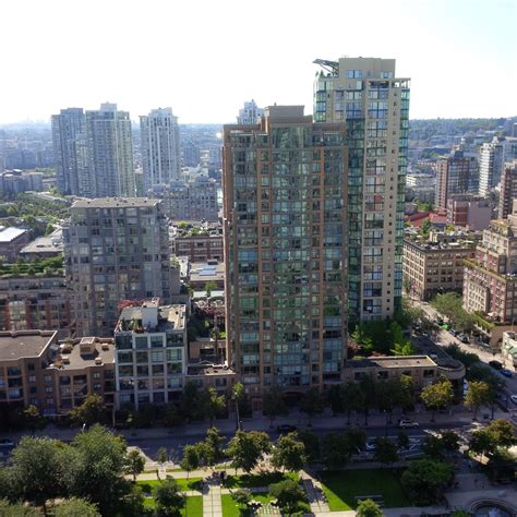 Yaletown & Marinaside Condos Vancouver