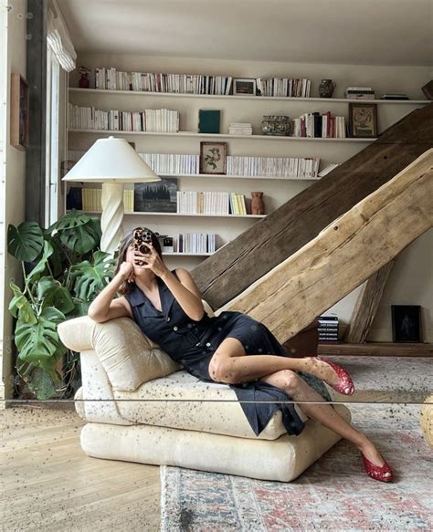 Pin by 𝐀𝐒𝐒𝐈𝐀 on Books are Hot in 2024 Concrete office interior Interior architecture design