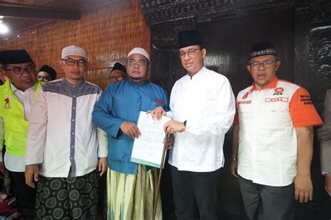 Anies Baswedan Dukung Ulama Besar Eyang Hasan Maolani Jadi Pahlawan