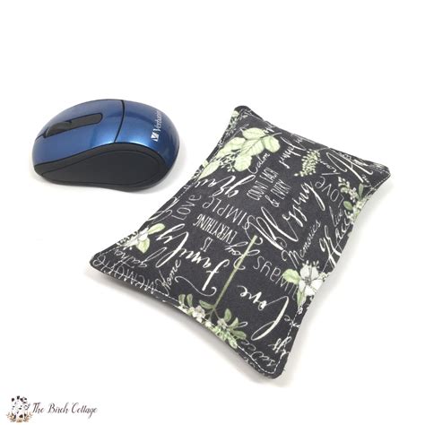 DIY Mouse Wrist Rest by The Birch Cottage 08 - The Birch Cottage