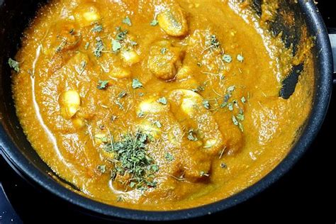 Mushroom Masala Curry Mushroom Gravy Swasthi S Recipes