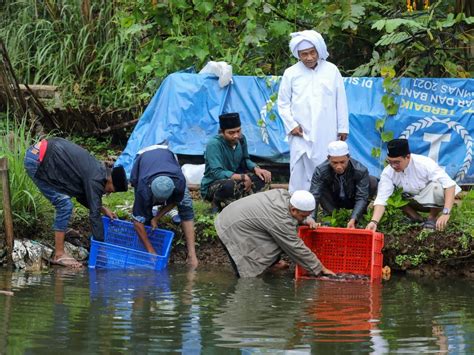 Canangkan Ekonomi Kreatif Santri Dukung Ganjar Ternak Dan Budi Daya