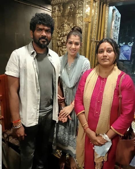 Adorable moment: Nayanthara and Vignesh Shivan spotted with Chennai ...