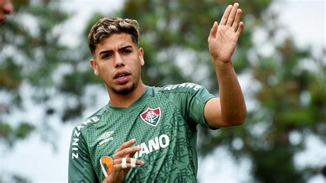 Fluminense Confirma Sa Da De Nonato Super R Dio Tupi