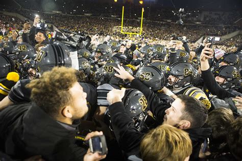 Iowa Plays 55 24 Win Over No 3 Ohio State