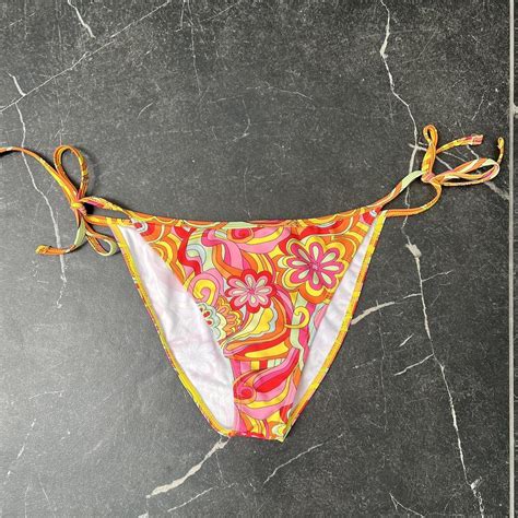 PATTERN BIKINI SET SIZE EXCELLENT CONDITION Depop