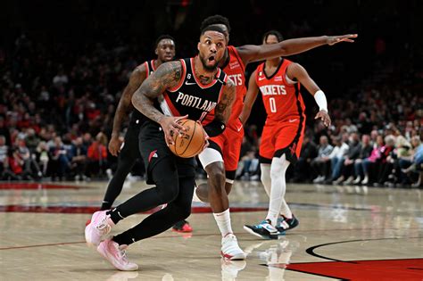 Damian Lillard Torches Houston Rockets In Historic Fashion