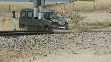 Los Pasajeros Del Alvia Trasladados En Autob S Tras Un Accidente En