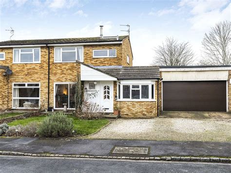 4 Bed Semi Detached House For Sale In Penley Close Chinnor