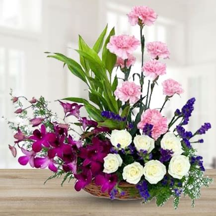 Mixed Flowers Arrangement | Flowerzila.com