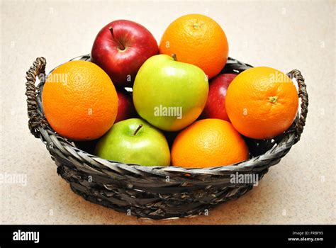 Manzanas A Naranja Fotograf As E Im Genes De Alta Resoluci N Alamy