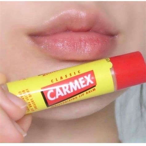 Carmex Classic Lip Balm Medicated Spf 15 1 Stick Shopee Singapore