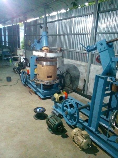 Cold Press Oil Extraction Machine Marachekku Power Kw At Rs