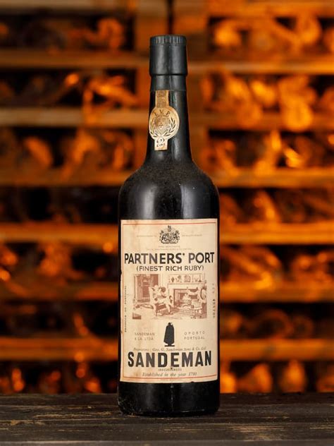 Sandeman Partner S Port Ruby Garrafeira Fentelhas