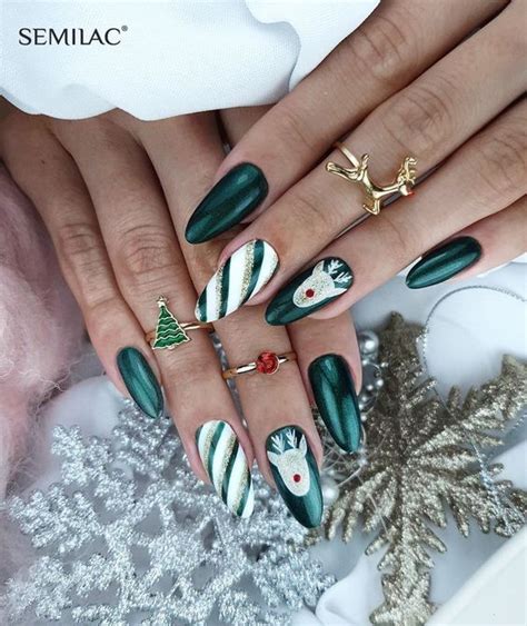 Green And Gold Christmas Nails To Help You Shine This Holiday Season