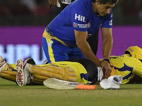 Ipl 2023 Ms Dhoni Suffers Injury During Game Vs Rajasthan Royals