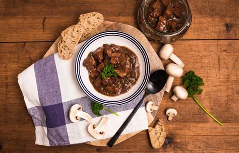 Schweinegulasch Mit Champignons Im Glas Genuss Quartier