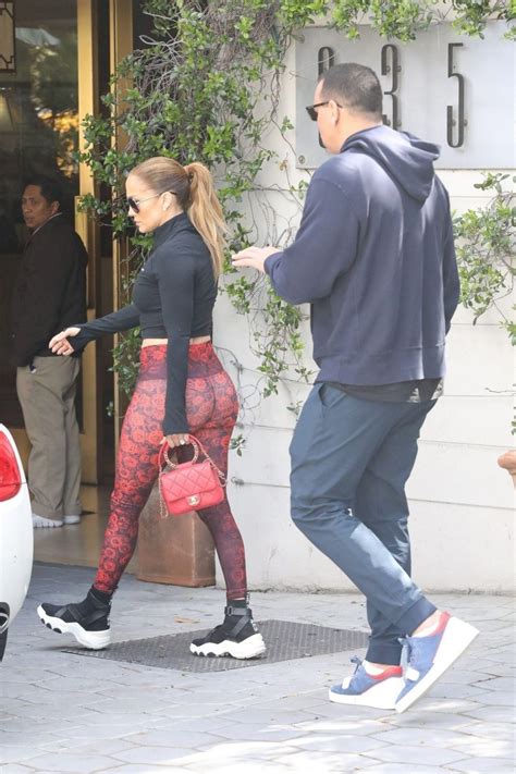 Jennifer Lopez Showed Off A Sexy Ass On Los Angeles Photos The Fappening